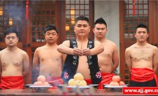 国内首创草根众筹土家广场舞MV《酒歌》在张家界杀青